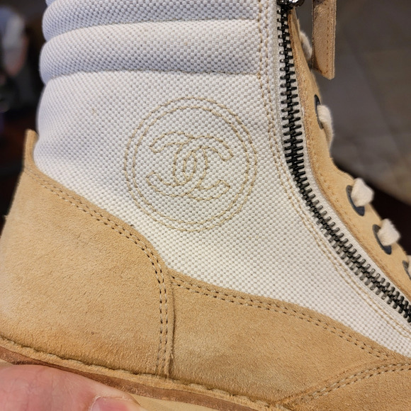 Chanel Beige Suede Canvas CC Combat Boots G30614 Lace Up IT 38 US 7–7.5 - Picture 3 of 13